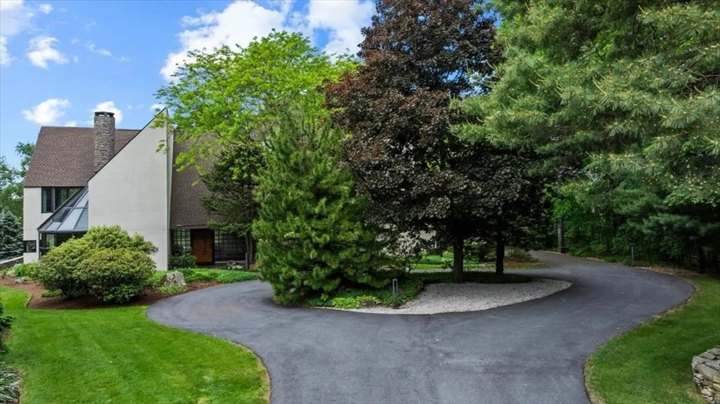 Photo of 45 Hickory Dr
