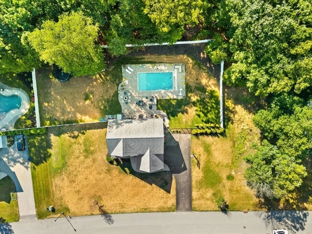Photo of 16 Coach Rd