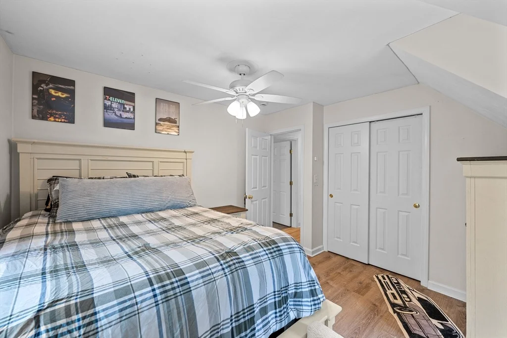 Photo of 13 Thompson Pond Rd