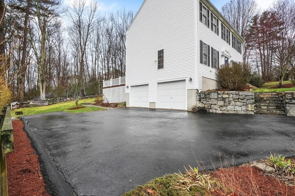 Photo of 7 Minuteman Lane