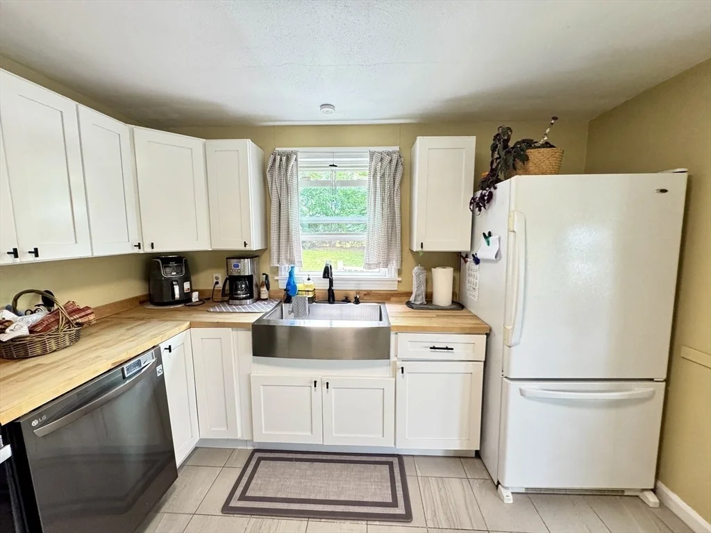 Photo of 169 Beauchamp Ter