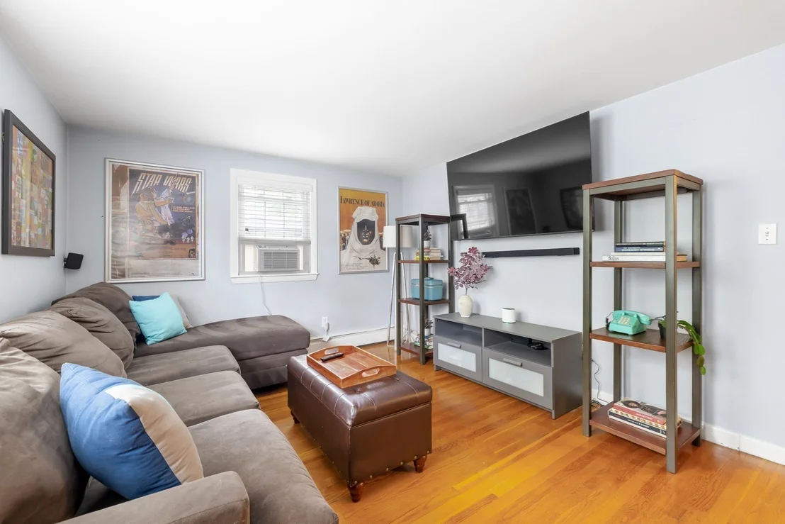 Photo of 23 Leach Ln
