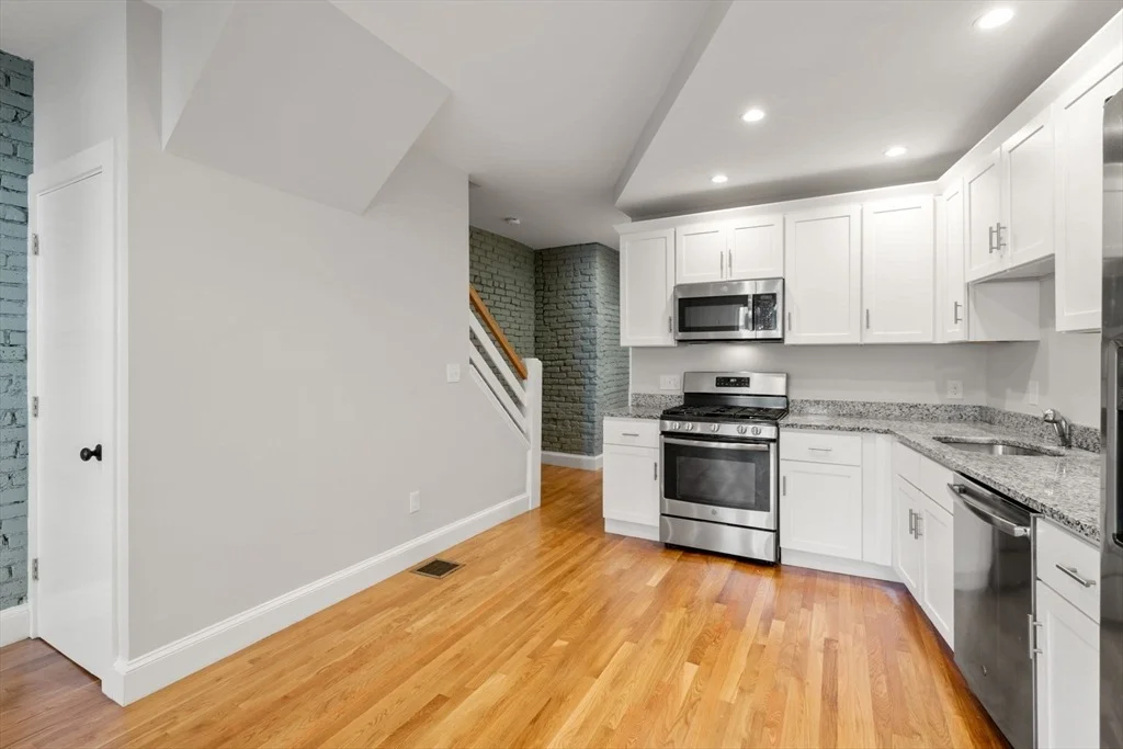 Photo of Unit A at 129 Sutherland Road