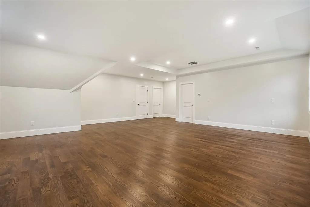 Photo of 157 Mill St