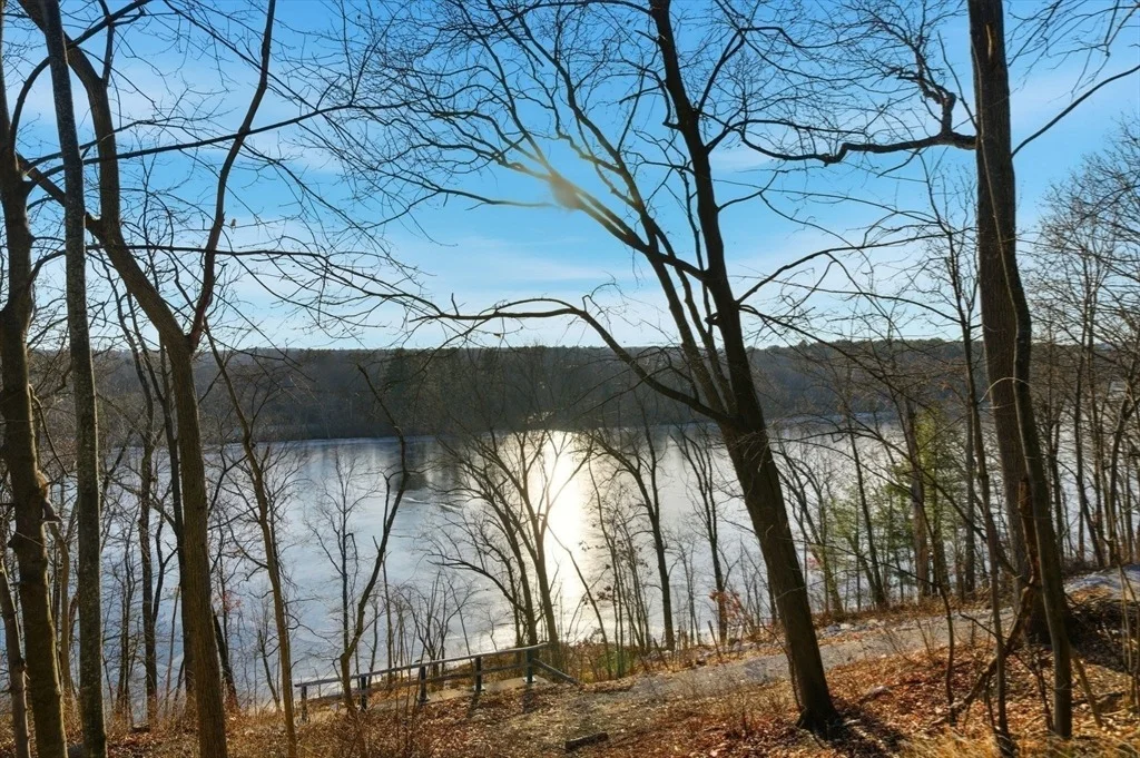 Photo of 767 Riverside Dr