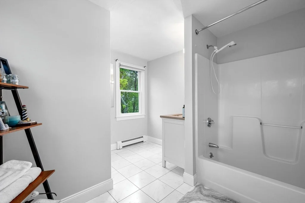 Photo of 35 Bayshore Dr