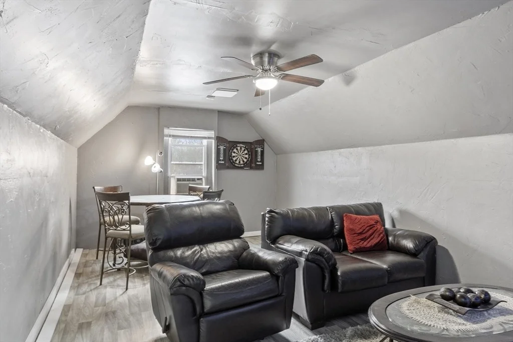 Photo of 53 Laurel Hill Rd