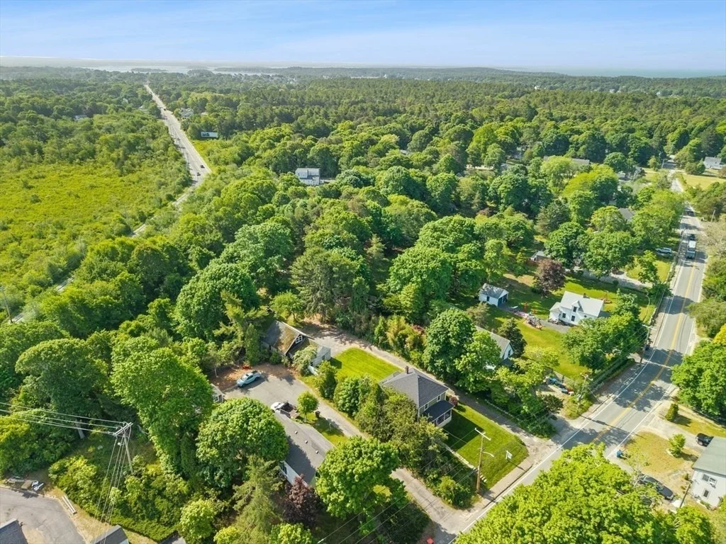 Photo of 10 Great Neck Rd