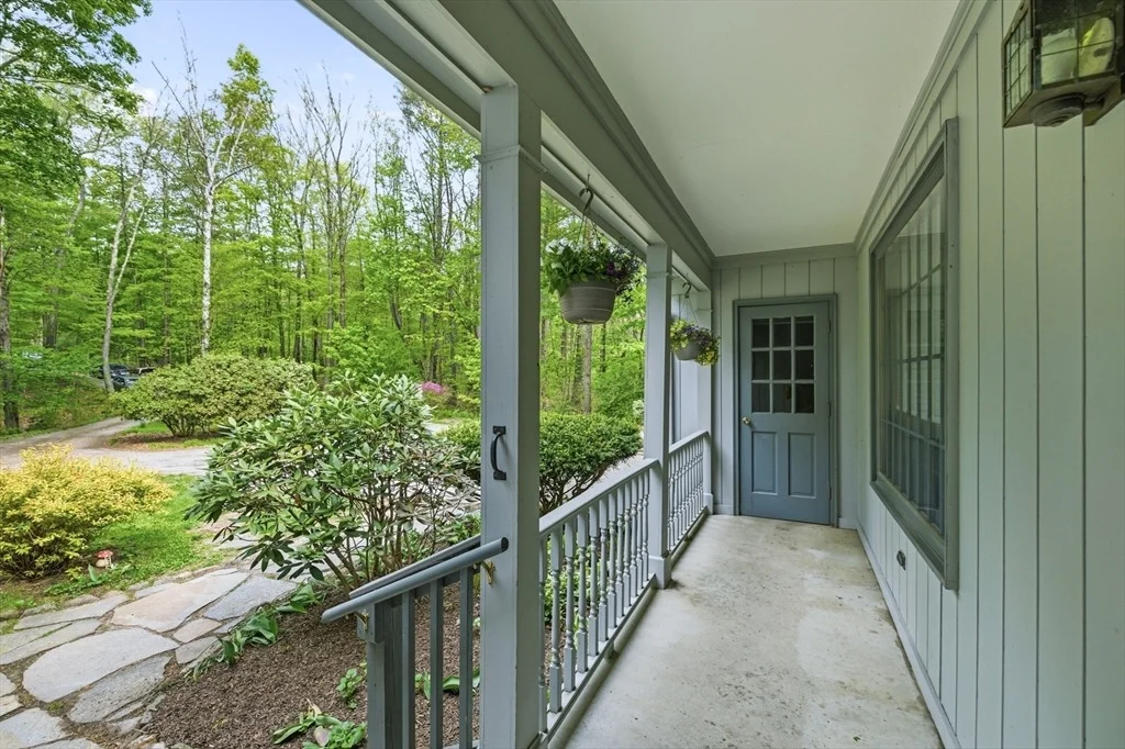 Photo of 591 Kennedy Road