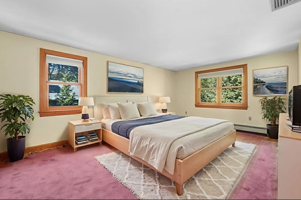 Photo of 10 Lorraine Cir