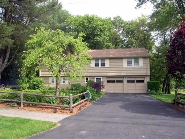 Photo of 35 Blackberry Ln
