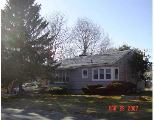 Photo of 2 Middle Rd