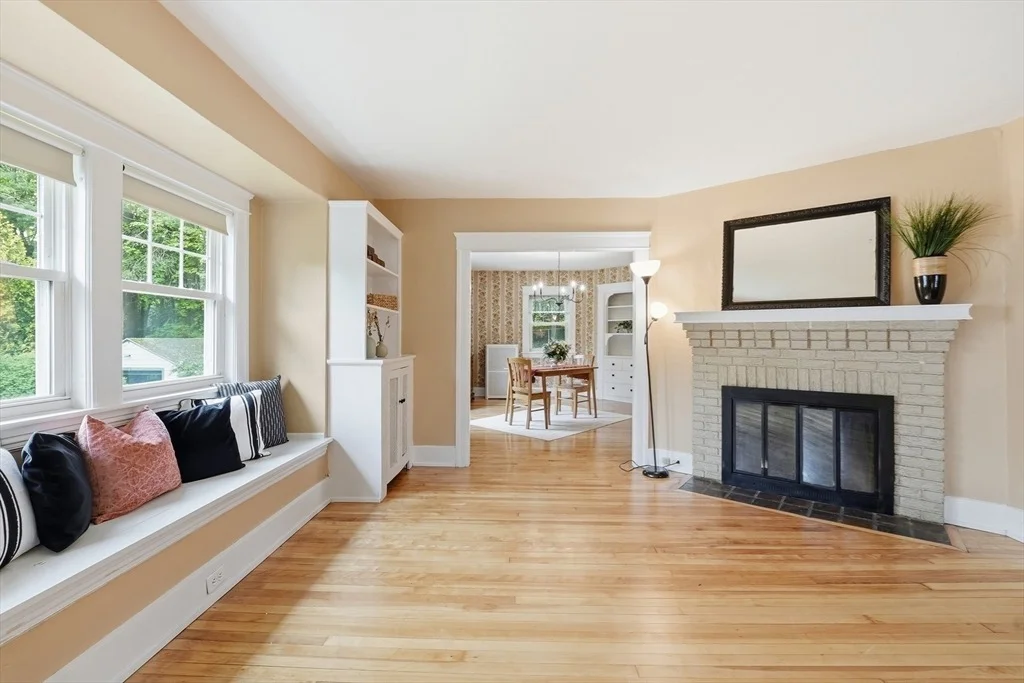 Photo of 11 Wildrose Avenue