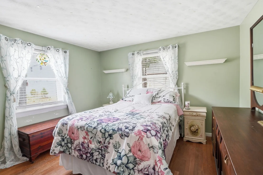 Photo of 94 Edgewater Drive
