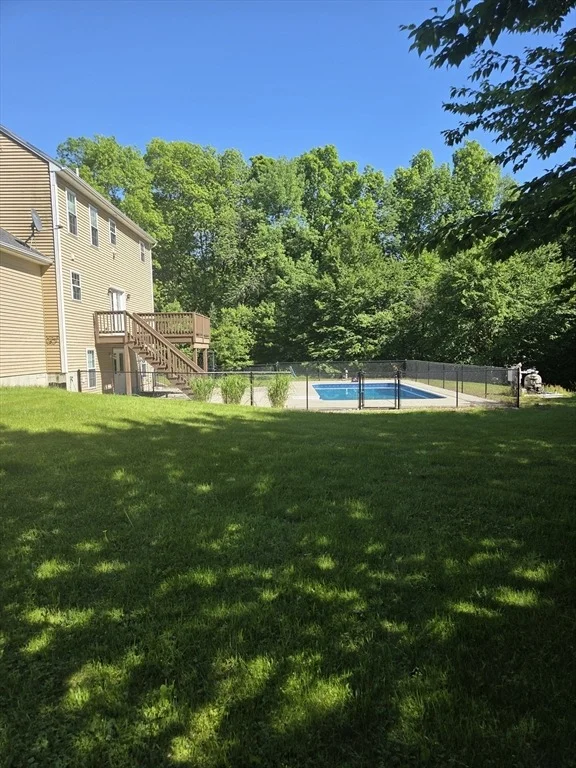 Photo of 1026 Worcester Rd