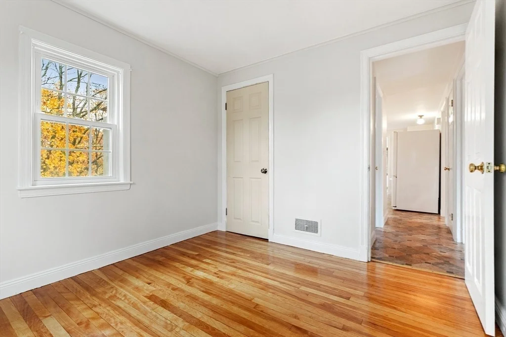 Photo of 30 Amherst Rd