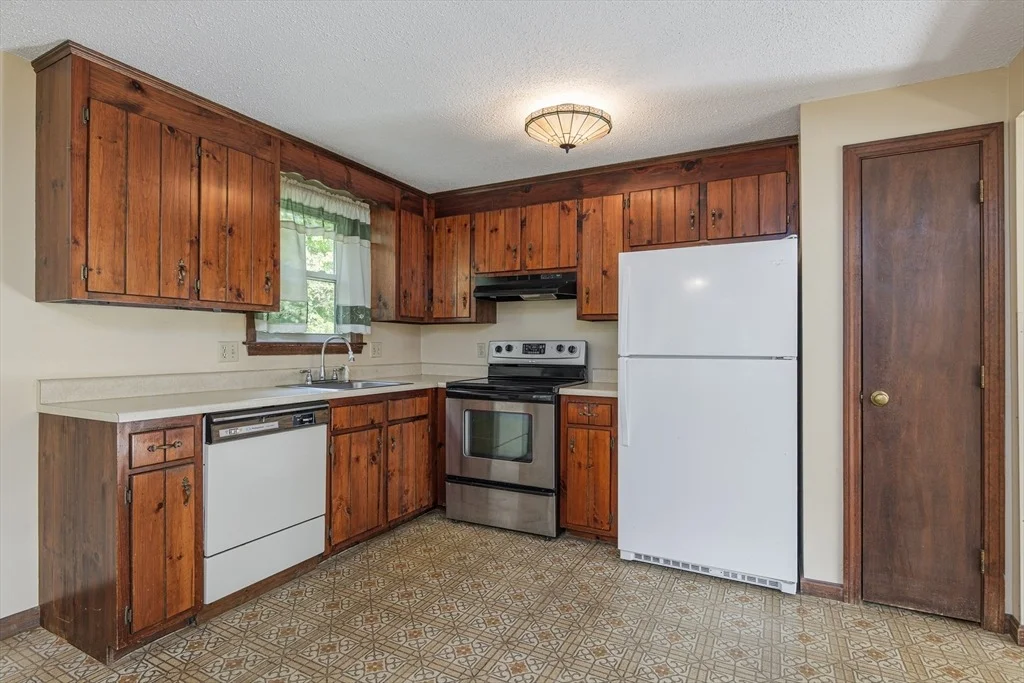 Photo of 131 Bridle Path Ln
