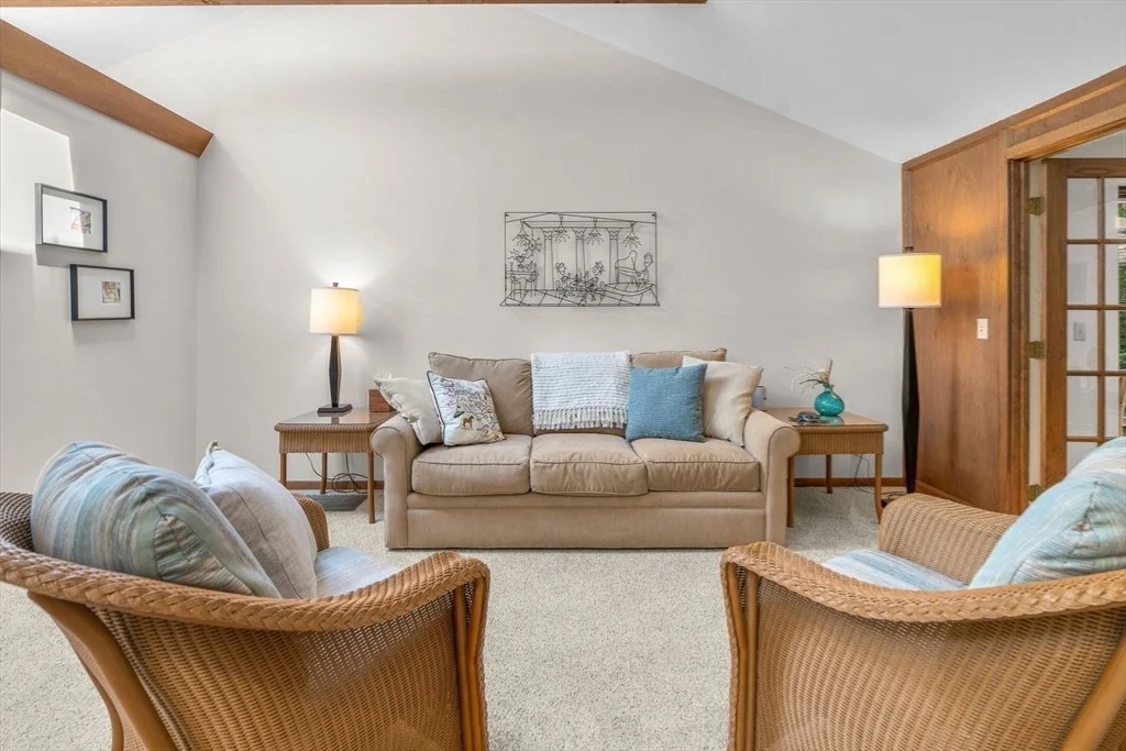 Photo of 261 Fells Pond Road