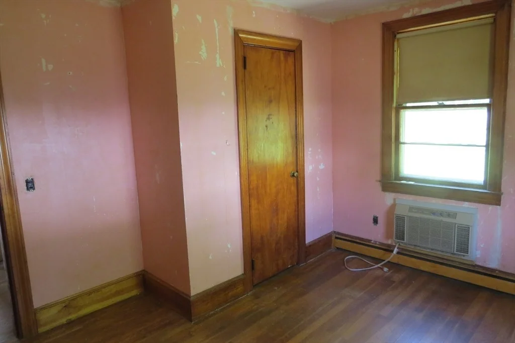 Photo of 404 Main St