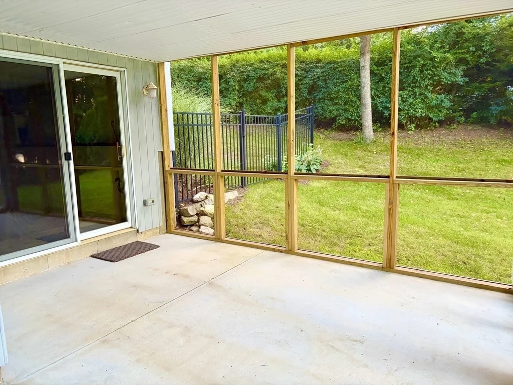 Photo of 11 Cove Dr