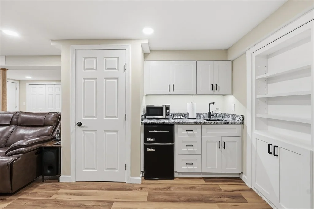 Photo of 45 Constitution Dr