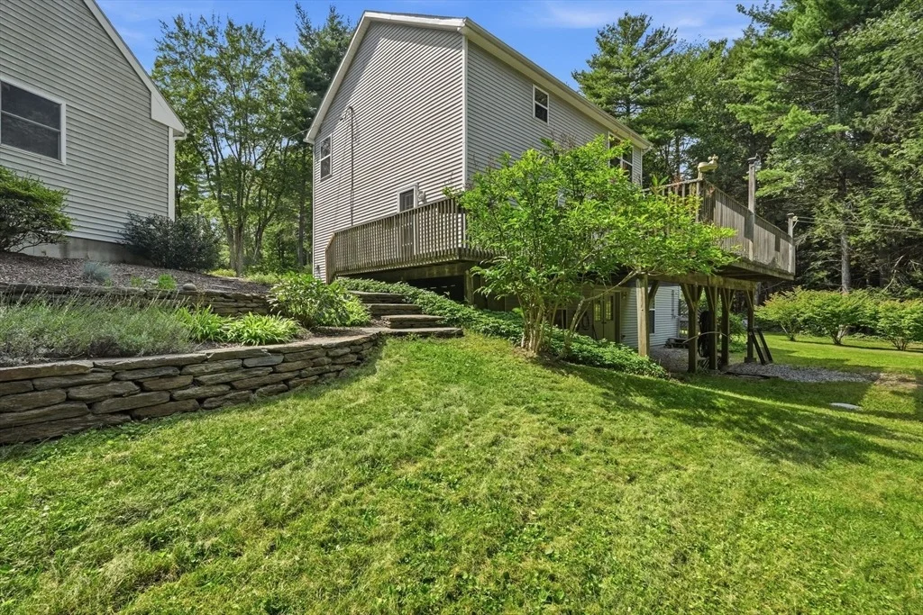 Photo of 17 Phelps Ln