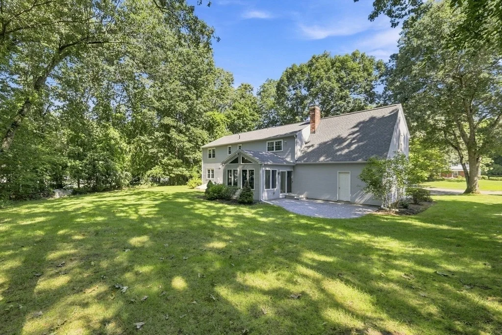 Photo of 76 Mohawk Dr