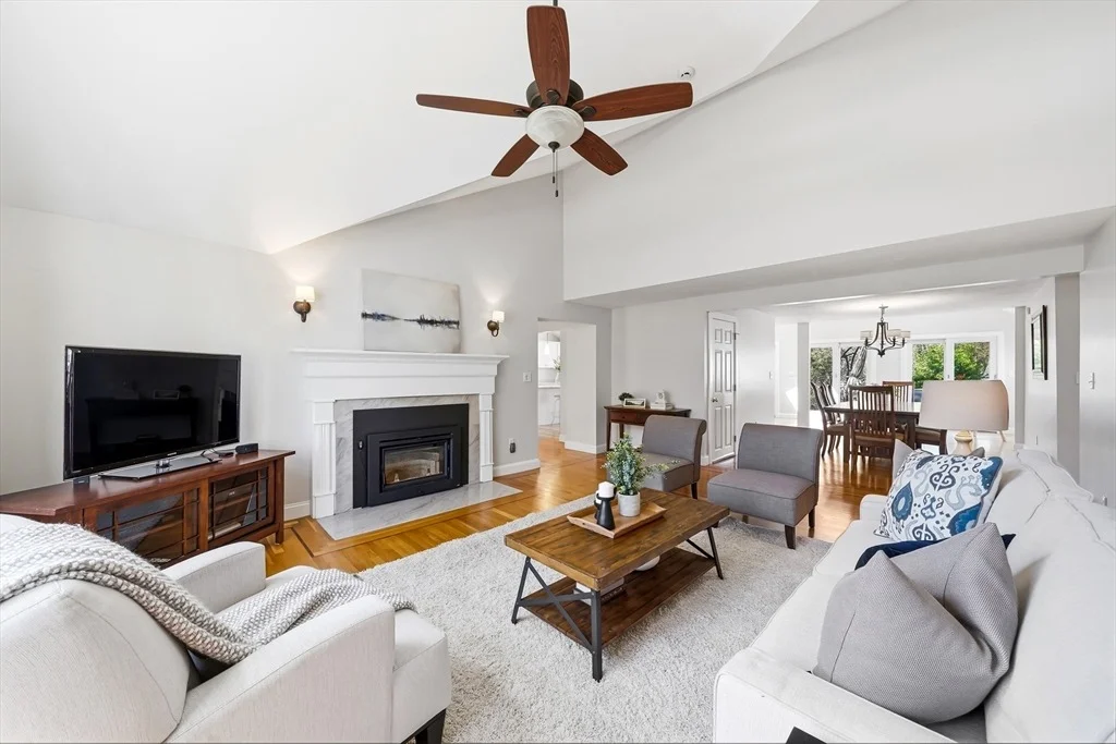 Photo of 98 Blossomcrest Rd