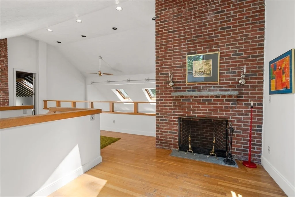 Photo of 242 Winter St