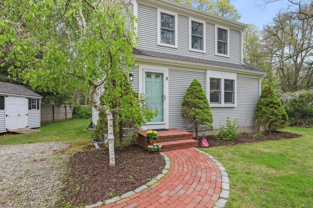 Photo of 5 Deerfield Rd