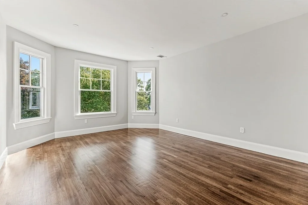 Photo of 6 Lakeview Road