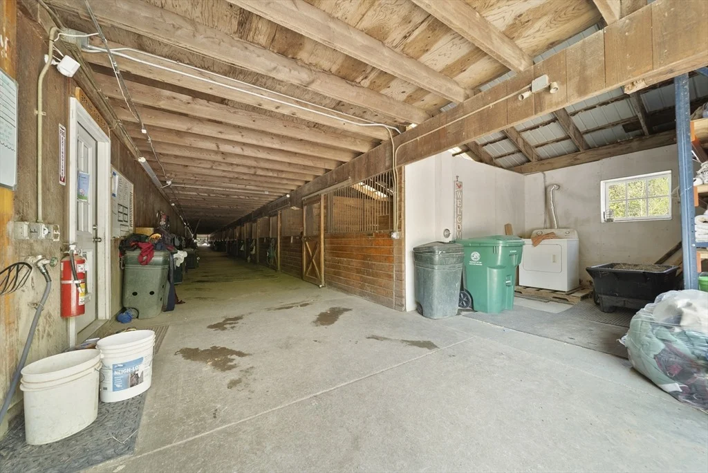 Photo of 283 Main St