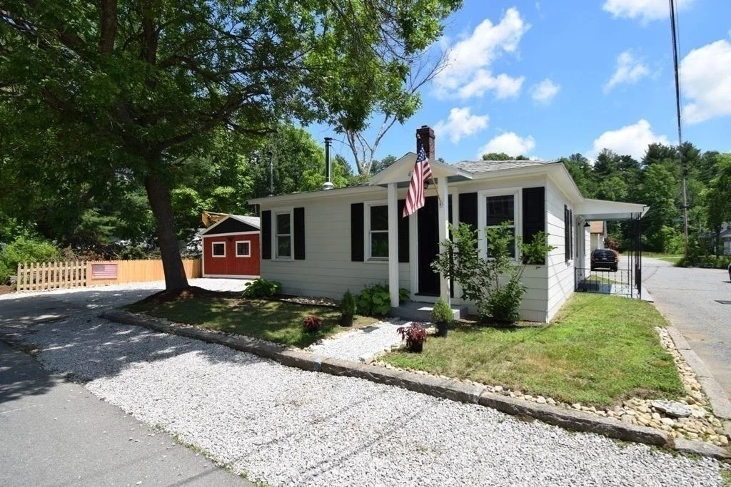 Photo of 433 Putnam Hill Rd