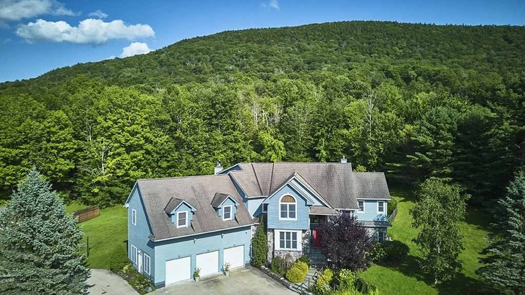 Photo of 421 Swamp Rd