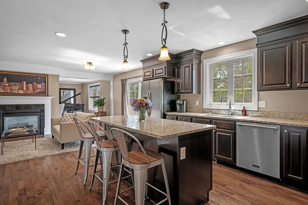 Photo of 103 Wenham Rd