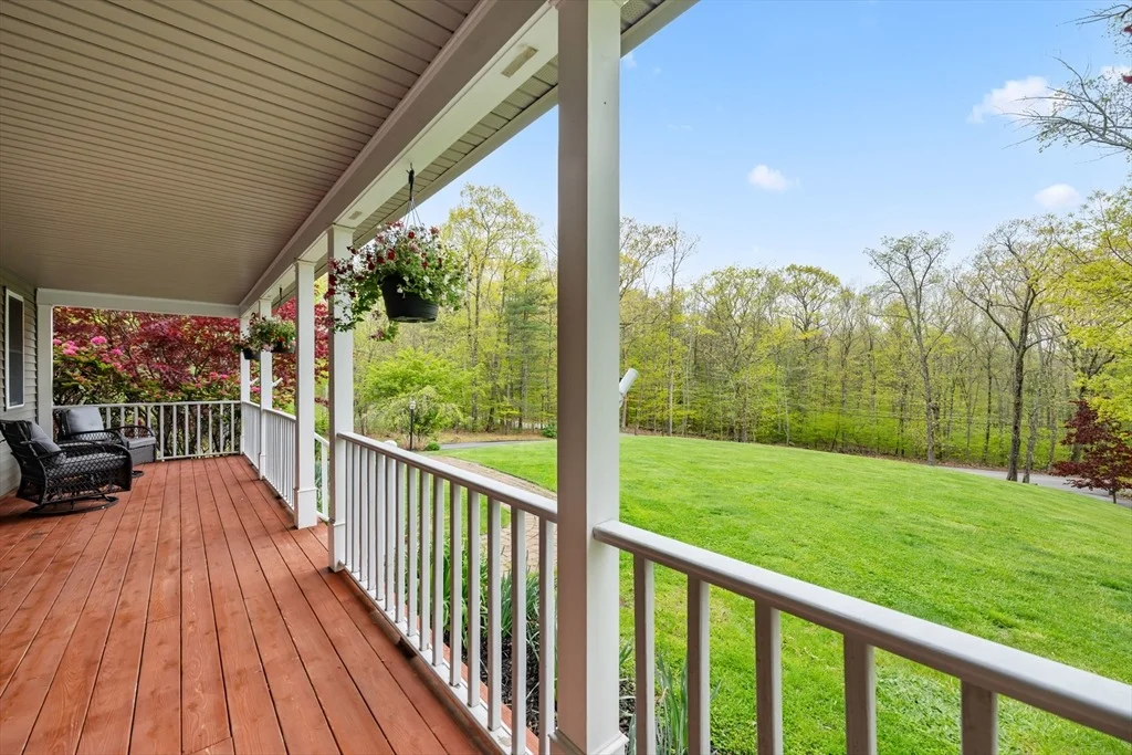 Photo of 13 Thompson Pond Rd