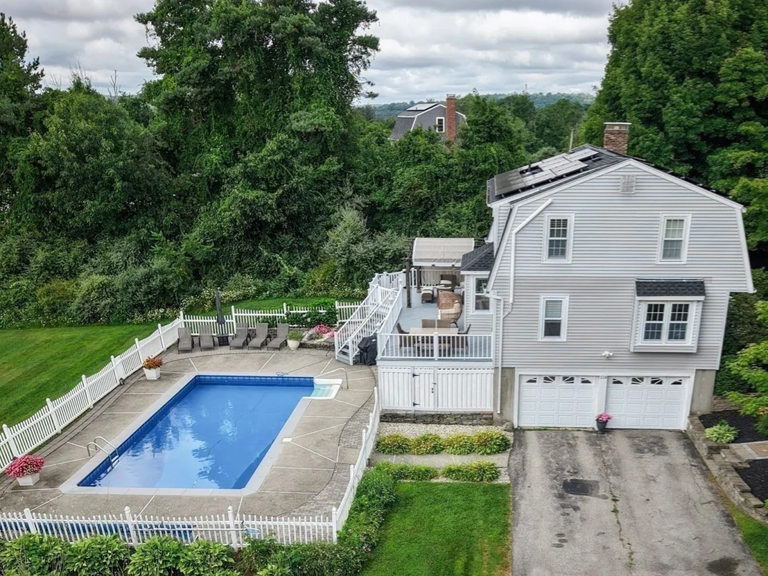 Photo of 118 Mendon Rd