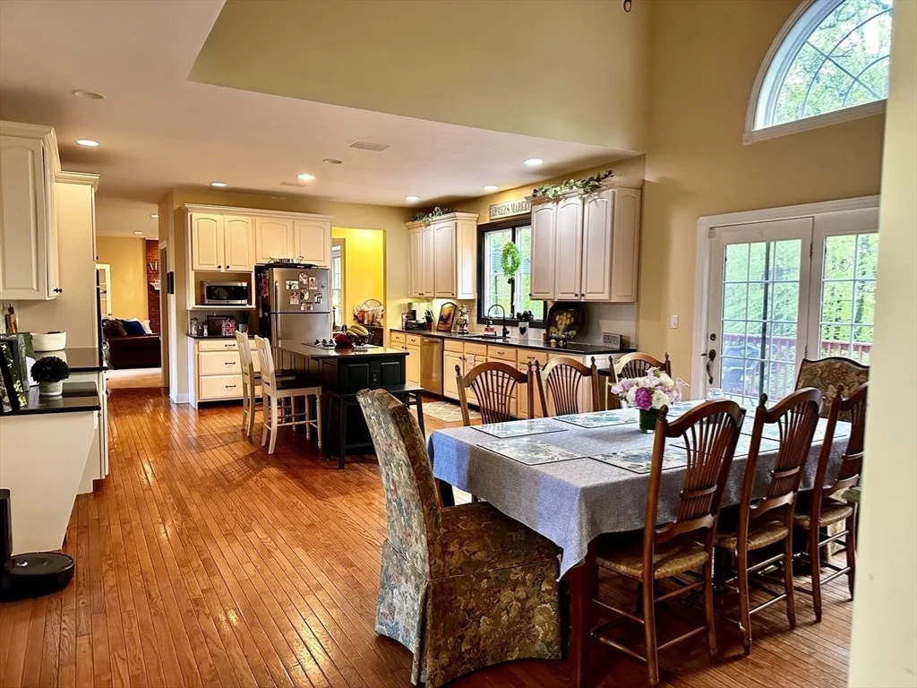 Photo of 6 Everett Circle