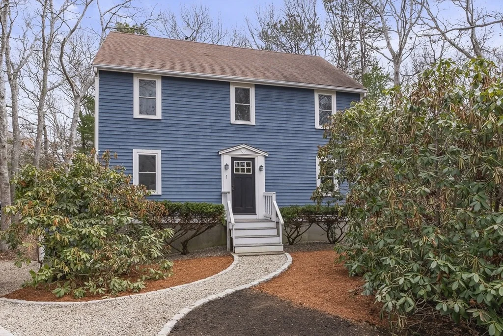 Photo of 1 Forest Rd