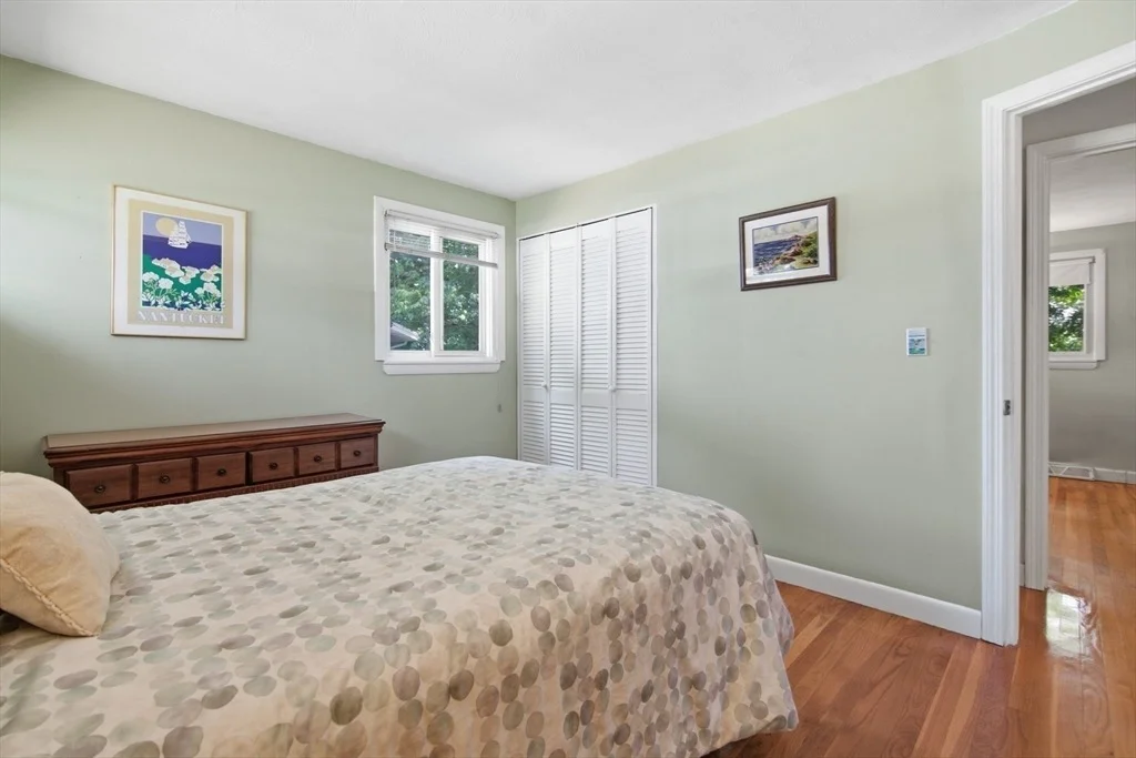Photo of 24 Upper Joclyn Ave