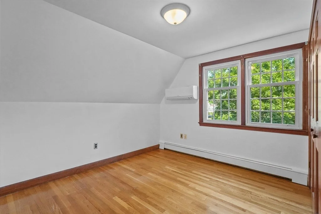 Photo of 162 Starr Ave
