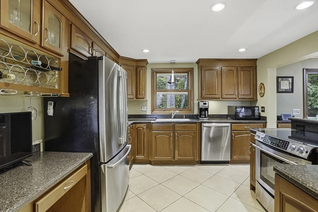 Photo of 460 Lake Ave