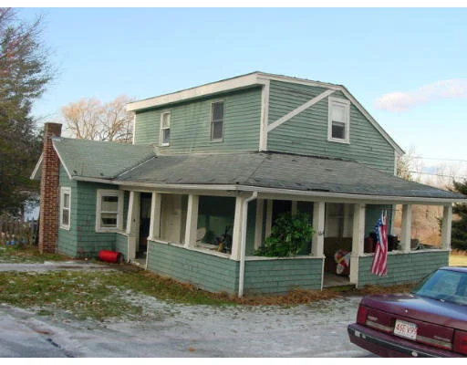 Photo of 664 Central Tpke
