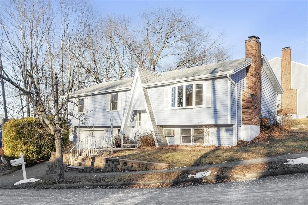 Photo of 27 Donnelly Dr