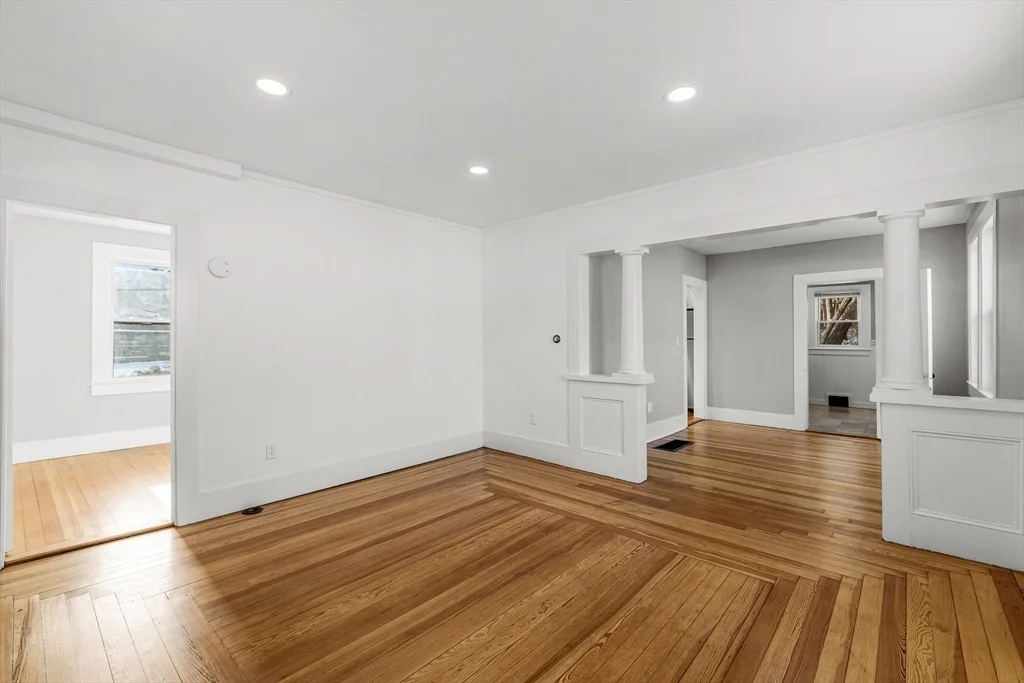 Photo of 2 Oakdale St
