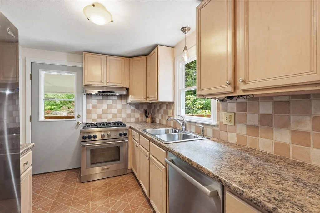 Photo of 87 Logtown Rd