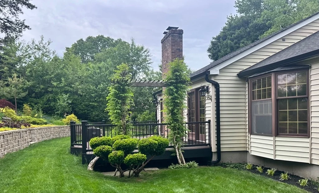 Photo of 608 Pinewood Dr