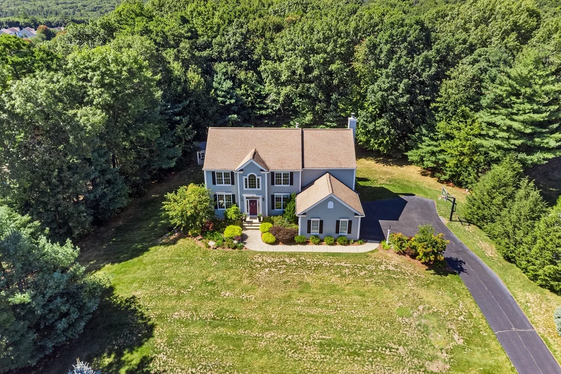 Photo of 32 Howarth Dr