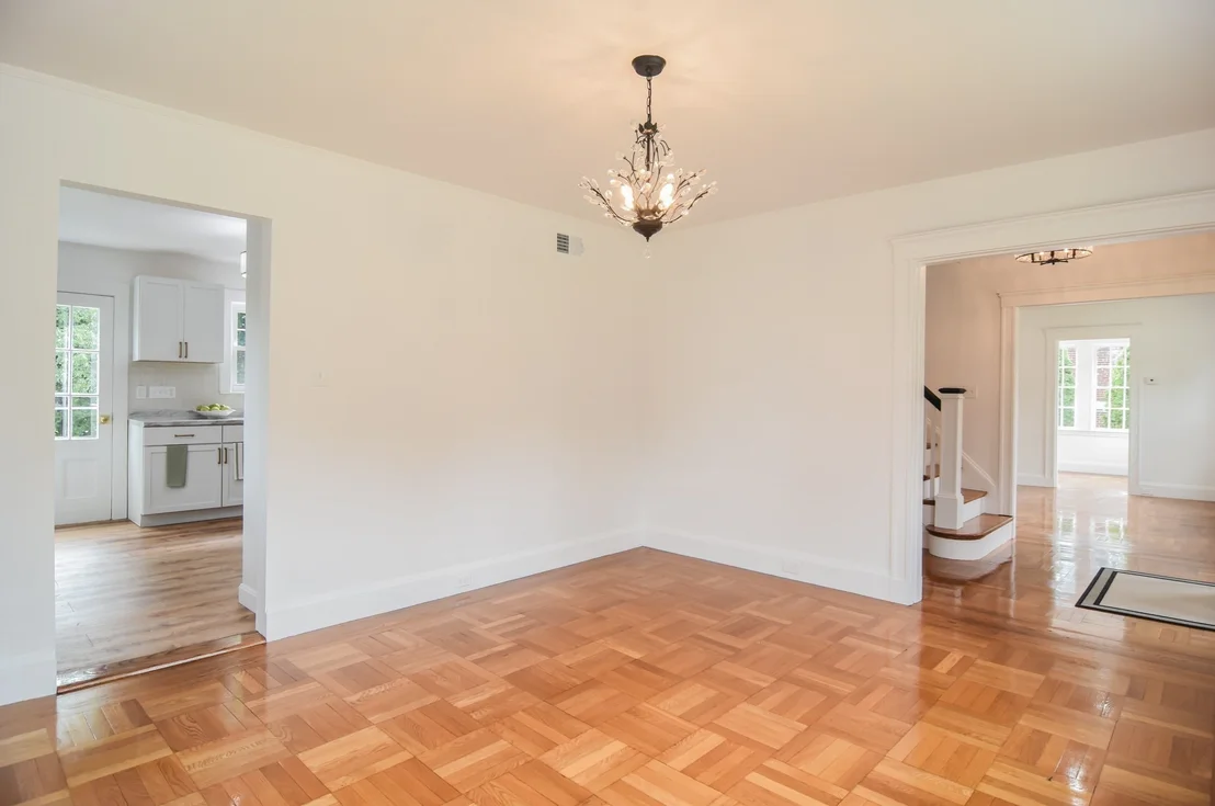Photo of 19 Stoneleigh Rd