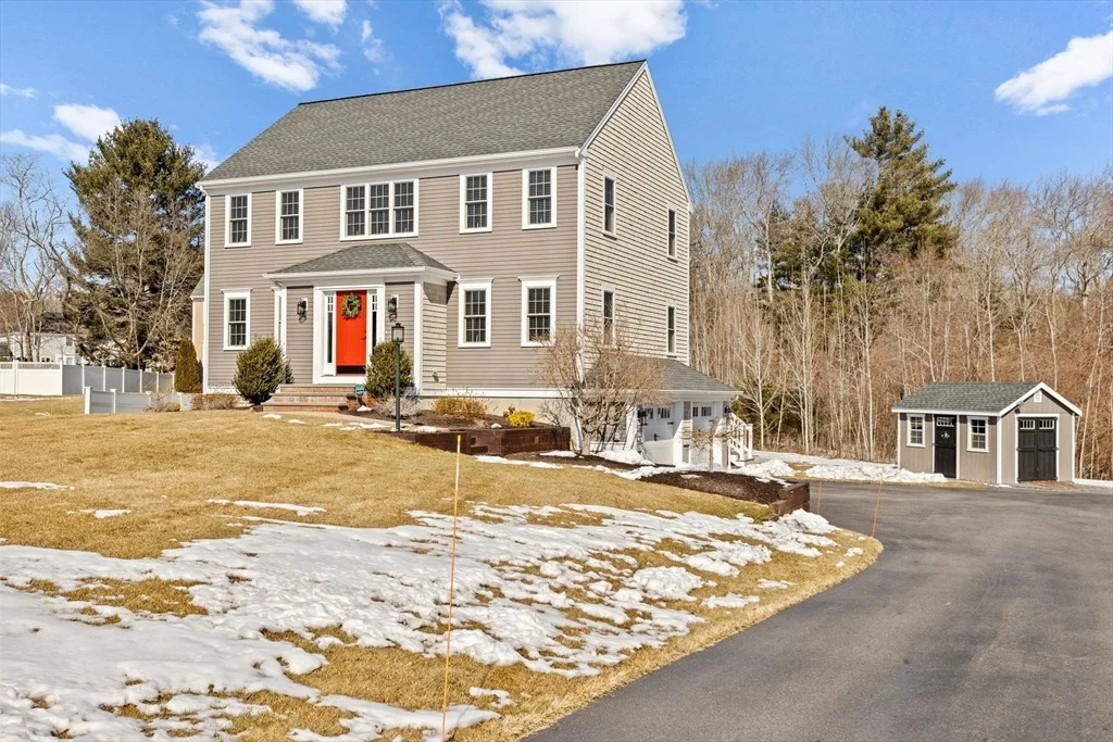 Photo of 22 Colonial Dr